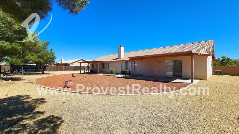 Beautiful 4 Bed, 3 Bath Apple Valley Home with Bonus Room!!! property image