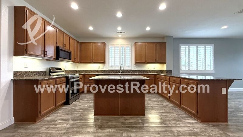 Charming 4 Bedroom, 2 Bathroom Hesperia Home with SOLAR!!! property image