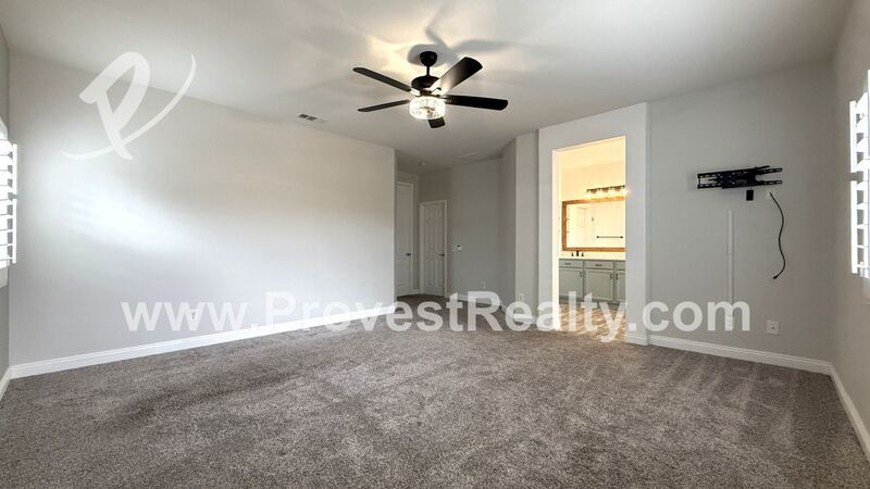 Charming 4 Bedroom, 2 Bathroom Hesperia Home with SOLAR!!! property image