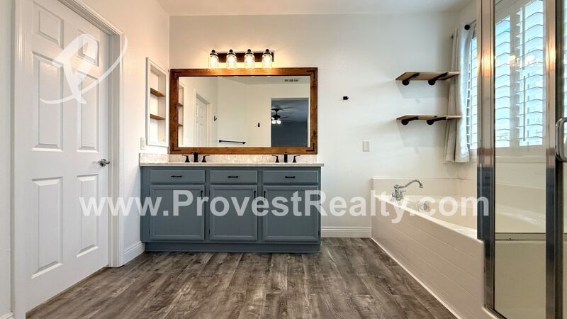 Charming 4 Bedroom, 2 Bathroom Hesperia Home with SOLAR!!! property image