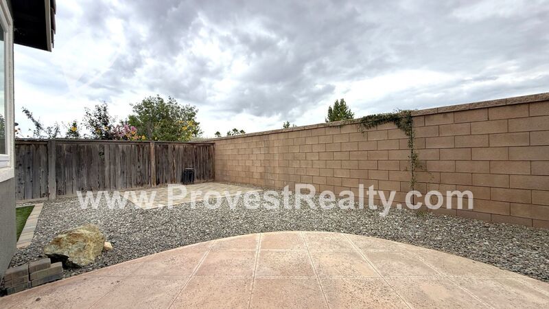Charming 4 Bedroom, 2 Bathroom Hesperia Home with SOLAR!!! property image