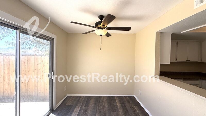 *1/2 OFF 1ST MONTHS RENT* Cozy 2 Bed, 1.5 Bath Townhouse in Apple Valley!! property image
