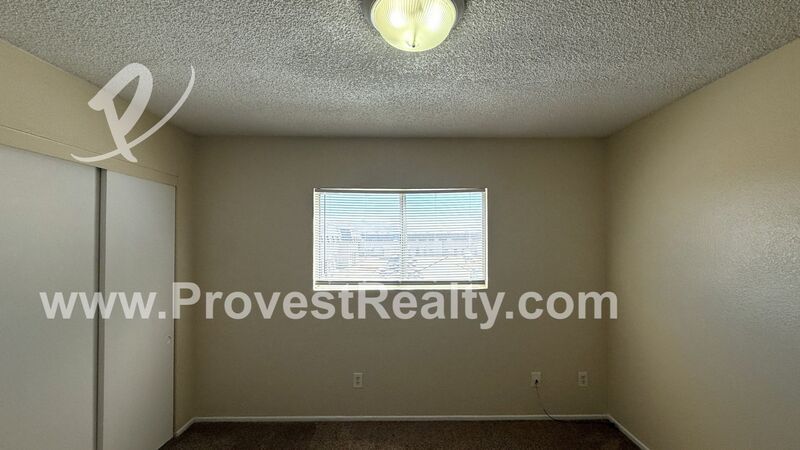*1/2 OFF 1ST MONTHS RENT* Cozy 2 Bed, 1.5 Bath Townhouse in Apple Valley!! property image