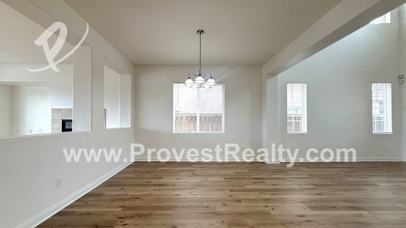 Huge 4 Bedrooms, 3 Bathrooms Hesperia Home with A Loft!!! property image
