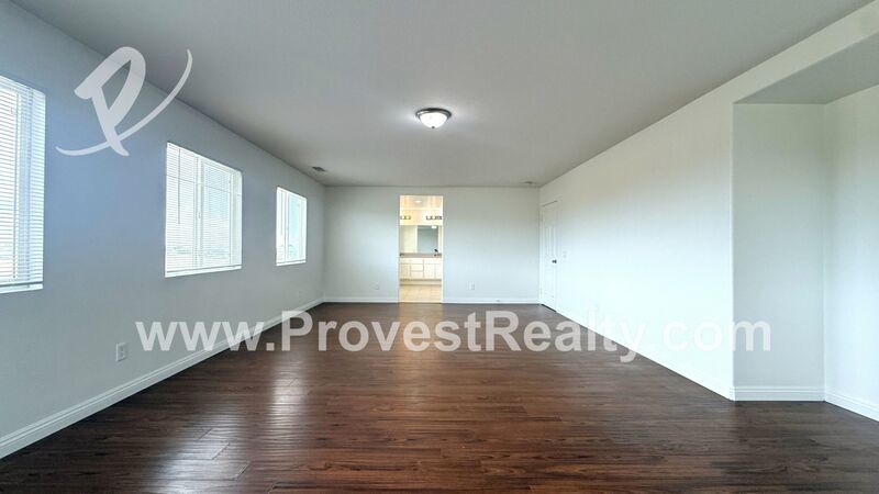 Huge 4 Bedrooms, 3 Bathrooms Hesperia Home with A Loft!!! property image