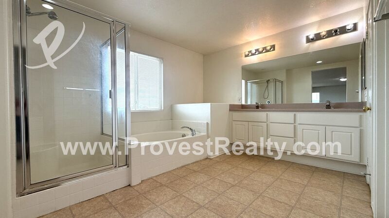 Huge 4 Bedrooms, 3 Bathrooms Hesperia Home with A Loft!!! property image