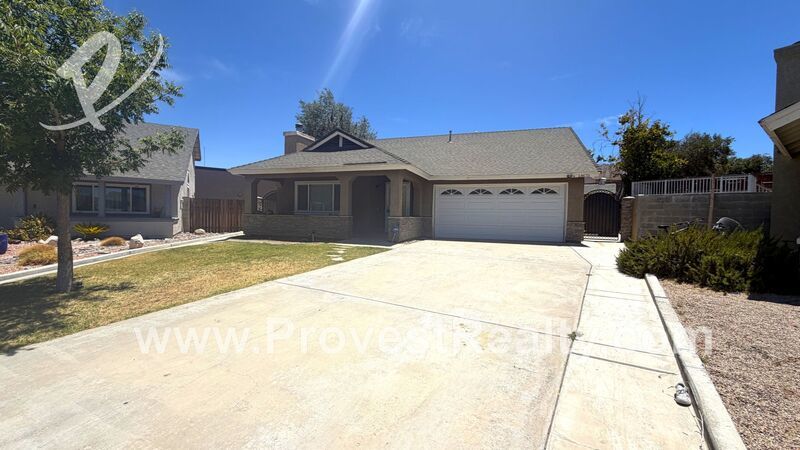 3 Bedroom, 2 Bathroom Victorville Home!! property image