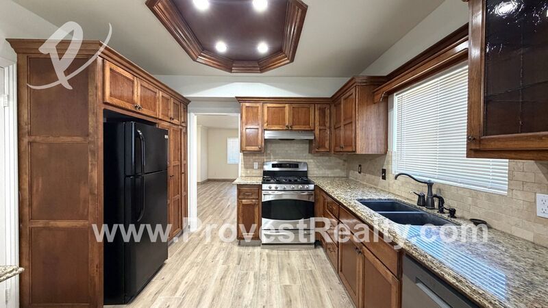 3 Bedroom, 2 Bathroom Victorville Home!! property image