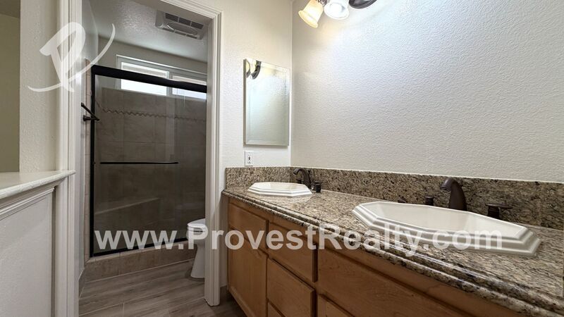 3 Bedroom, 2 Bathroom Victorville Home!! property image
