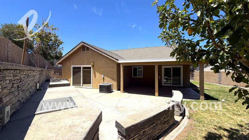 3 Bedroom, 2 Bathroom Victorville Home!! property image