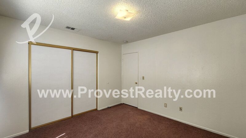 Charming 3 Bed, 2 Bath Apple Valley Apartment!! property image