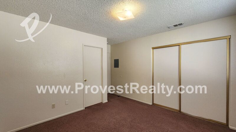 Charming 3 Bed, 2 Bath Apple Valley Apartment!! property image
