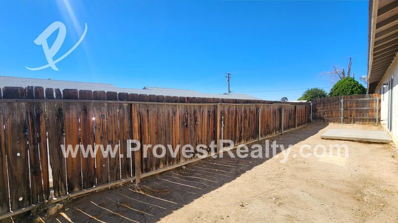 Charming 3 Bed, 2 Bath Apple Valley Apartment!! property image