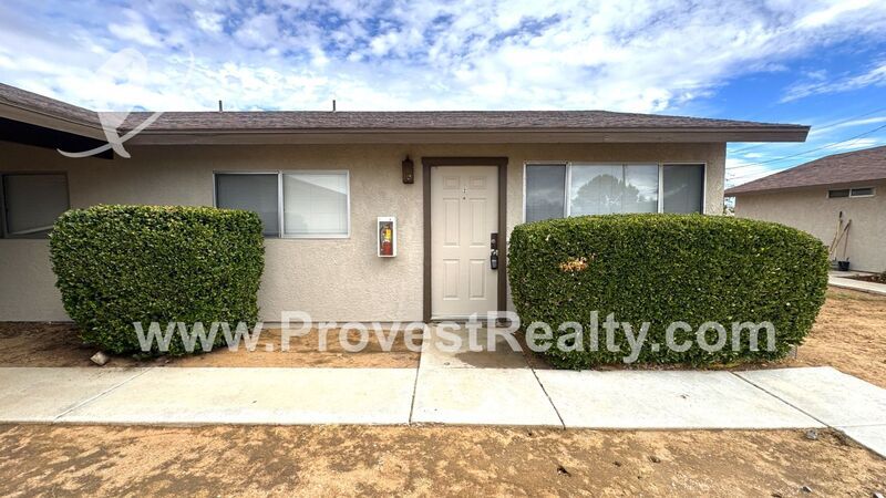2 Bedroom, 1 Bathroom Apple Valley Apartment! property image