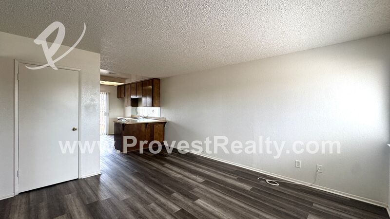 2 Bedroom, 1 Bathroom Apple Valley Apartment! property image