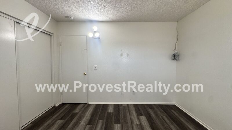 2 Bedroom, 1 Bathroom Apple Valley Apartment! property image