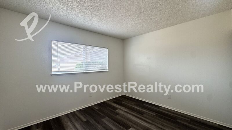 2 Bedroom, 1 Bathroom Apple Valley Apartment! property image