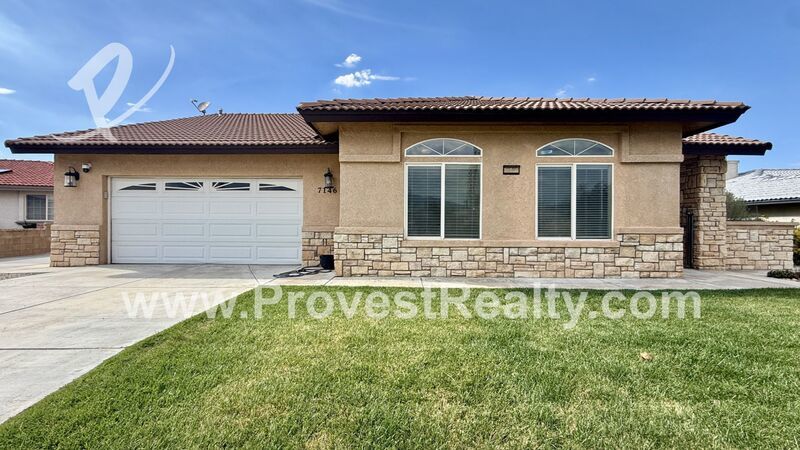 Stunning 3 Bedroom, 2 Bathroom Hesperia Home w/ Solar!!! property image