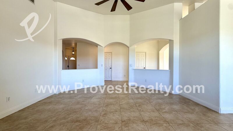 Stunning 3 Bedroom, 2 Bathroom Hesperia Home w/ Solar!!! property image