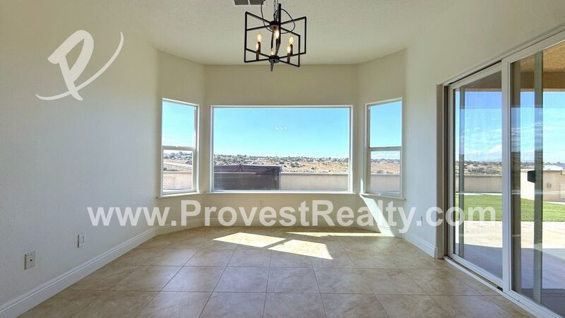 Stunning 3 Bedroom, 2 Bathroom Hesperia Home w/ Solar!!! property image