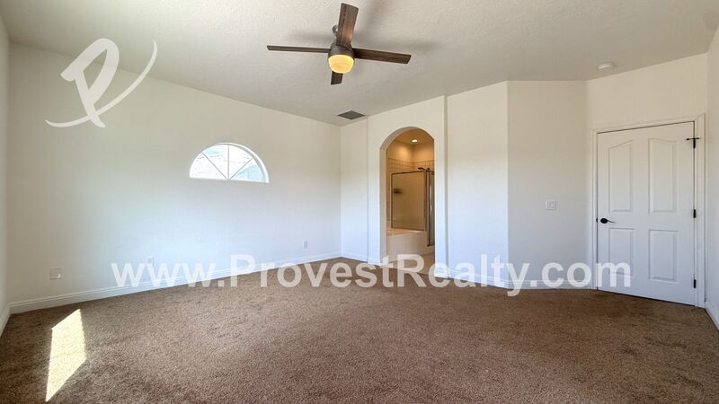Stunning 3 Bedroom, 2 Bathroom Hesperia Home w/ Solar!!! property image