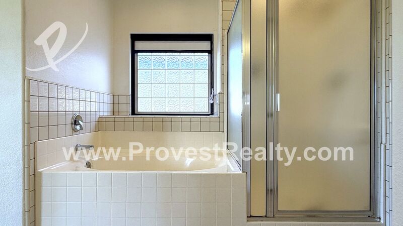 Stunning 3 Bedroom, 2 Bathroom Hesperia Home w/ Solar!!! property image