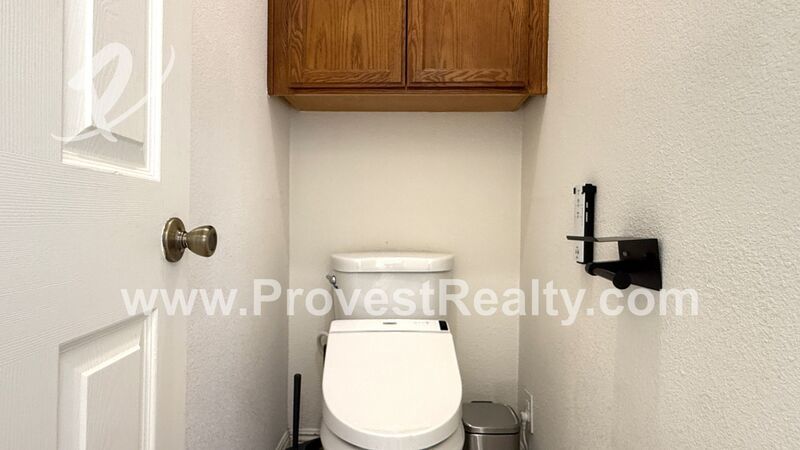 Stunning 3 Bedroom, 2 Bathroom Hesperia Home w/ Solar!!! property image