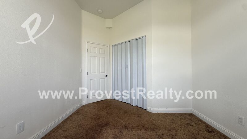 Stunning 3 Bedroom, 2 Bathroom Hesperia Home w/ Solar!!! property image