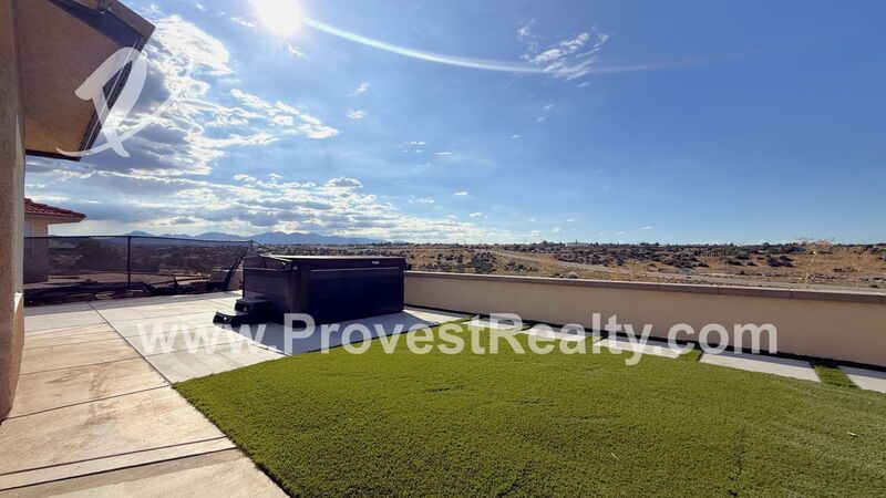Stunning 3 Bedroom, 2 Bathroom Hesperia Home w/ Solar!!! property image