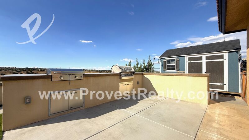 Stunning 3 Bedroom, 2 Bathroom Hesperia Home w/ Solar!!! property image