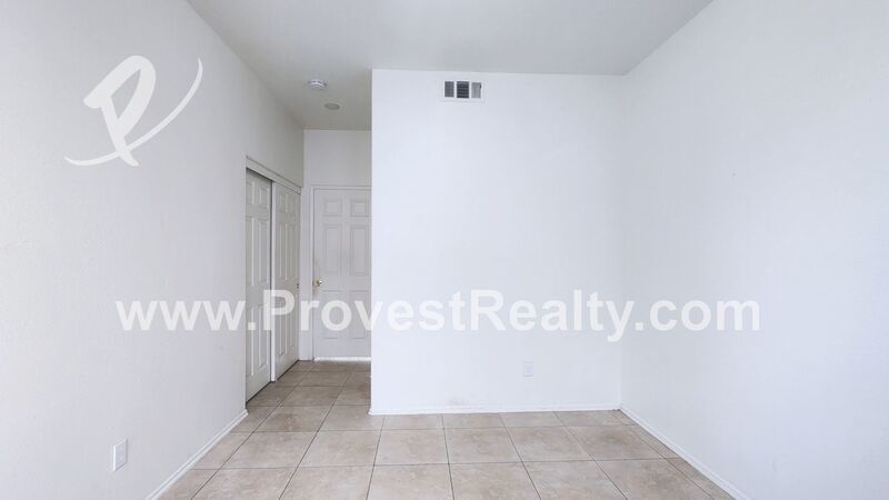 HUGE 5 Bedroom, 3 Bathroom Home in Hesperia!! property image