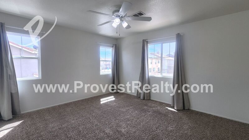 HUGE 5 Bedroom, 3 Bathroom Home in Hesperia!! property image