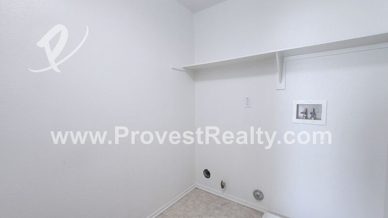 HUGE 5 Bedroom, 3 Bathroom Home in Hesperia!! property image