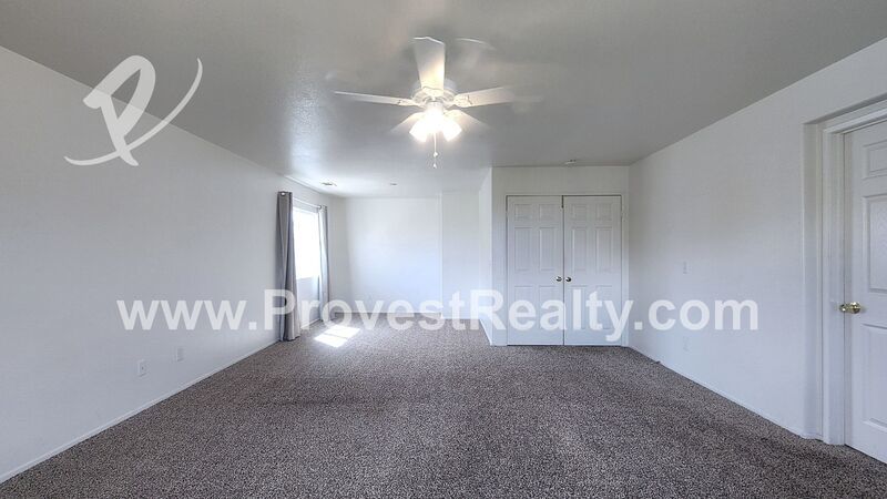 HUGE 5 Bedroom, 3 Bathroom Home in Hesperia!! property image