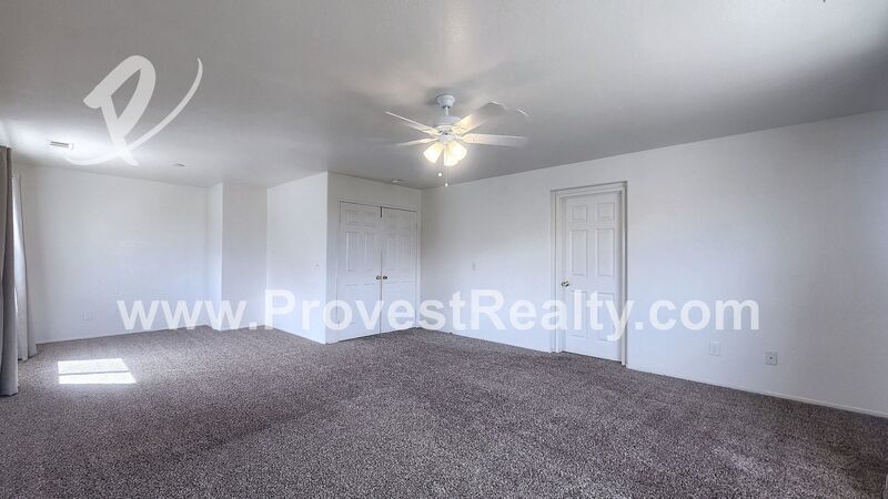 HUGE 5 Bedroom, 3 Bathroom Home in Hesperia!! property image