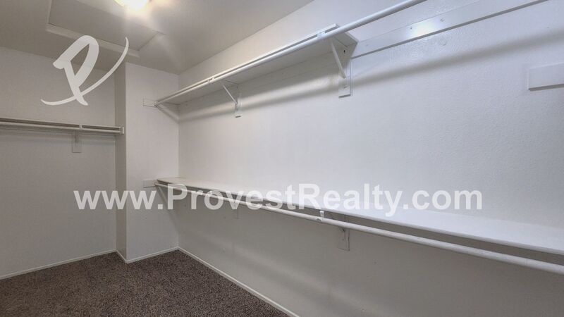 HUGE 5 Bedroom, 3 Bathroom Home in Hesperia!! property image