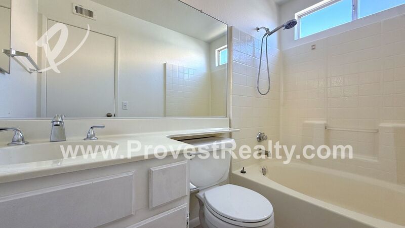 Cozy 3 Bedroom, 2 Bathroom Victorville Home!!! property image