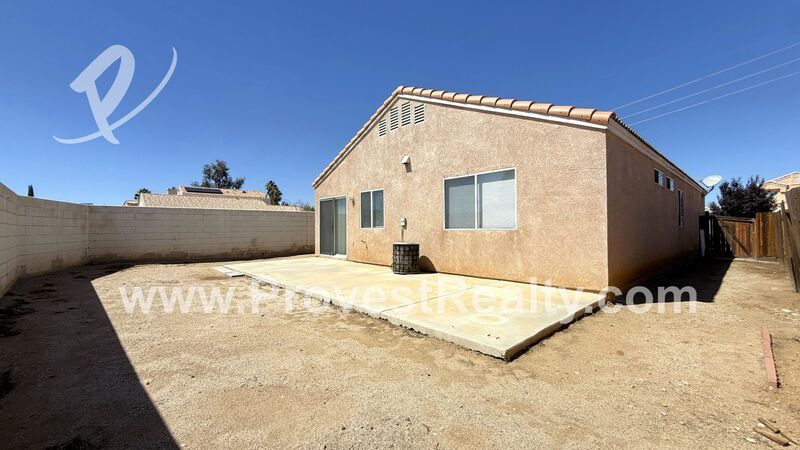 Cozy 3 Bedroom, 2 Bathroom Victorville Home!!! property image