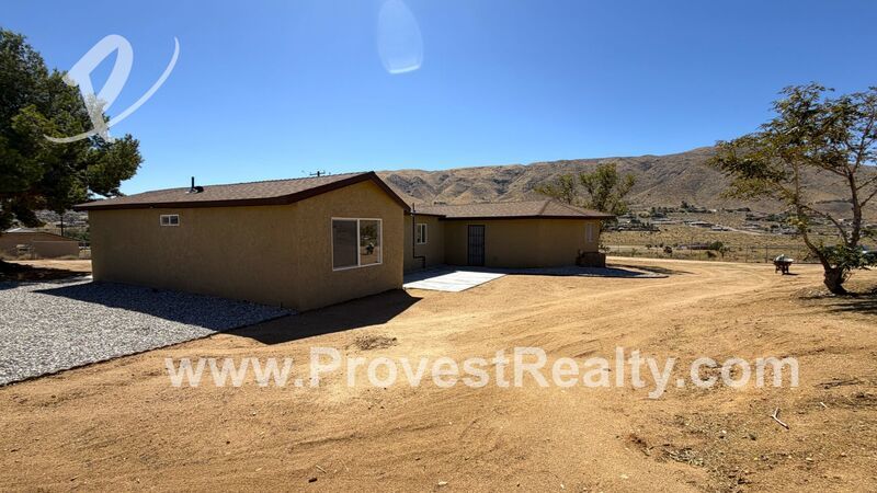 Recently Updated 4 Bedroom, 2 Bathroom Home in Apple Valley!!! property image