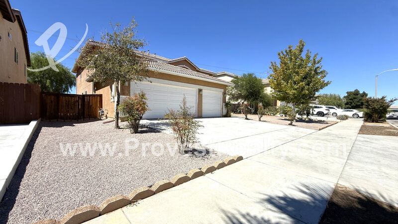 Big & Beautiful 5 Bedroom, 2.5 Bathroom Oak Hills Home!!! property image