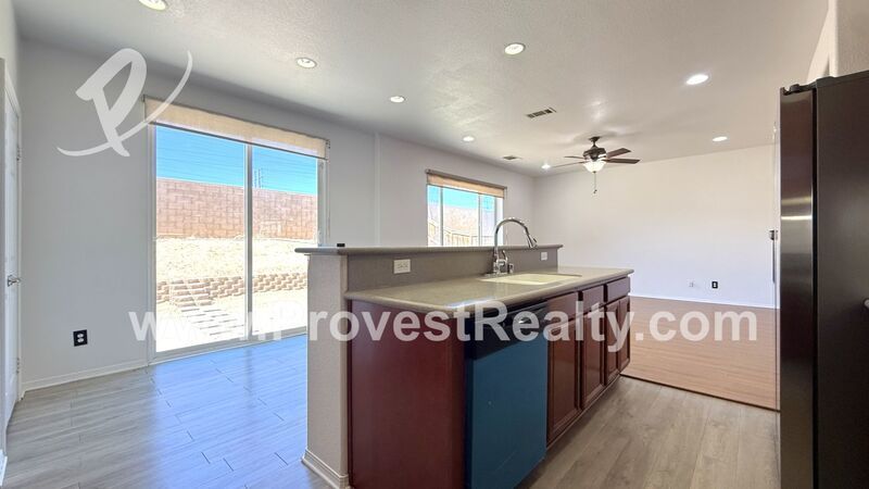 Big & Beautiful 5 Bedroom, 2.5 Bathroom Oak Hills Home!!! property image