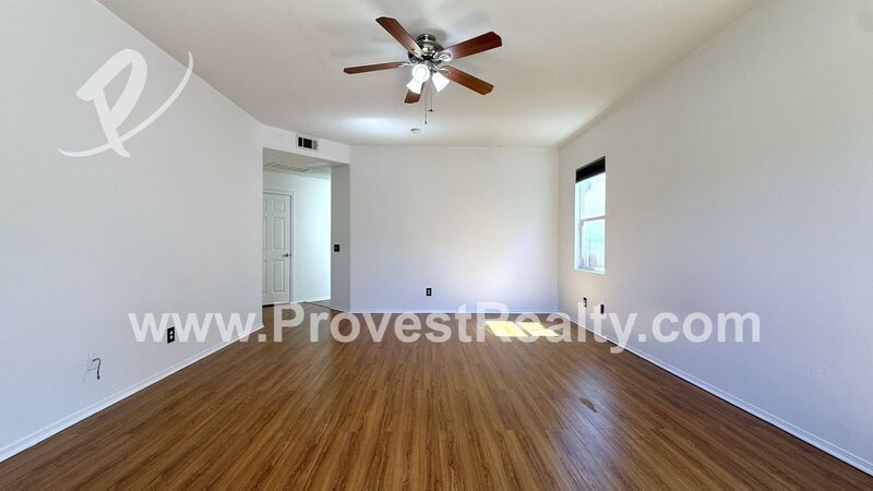Big & Beautiful 5 Bedroom, 2.5 Bathroom Oak Hills Home!!! property image