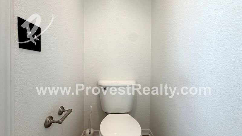 Big & Beautiful 5 Bedroom, 2.5 Bathroom Oak Hills Home!!! property image