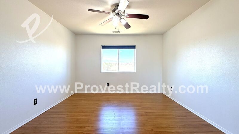Big & Beautiful 5 Bedroom, 2.5 Bathroom Oak Hills Home!!! property image