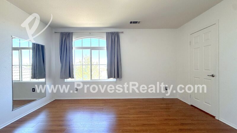 Big & Beautiful 5 Bedroom, 2.5 Bathroom Oak Hills Home!!! property image